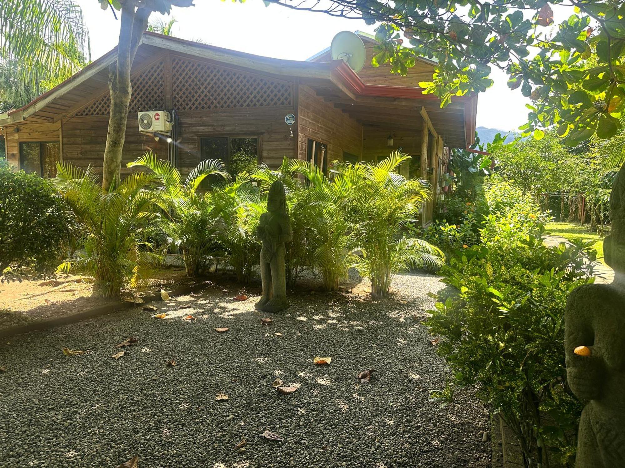 Casa Mediterránea with Pool&2100 m2 Garden near Beach&Rain Forest Uvita Exterior foto